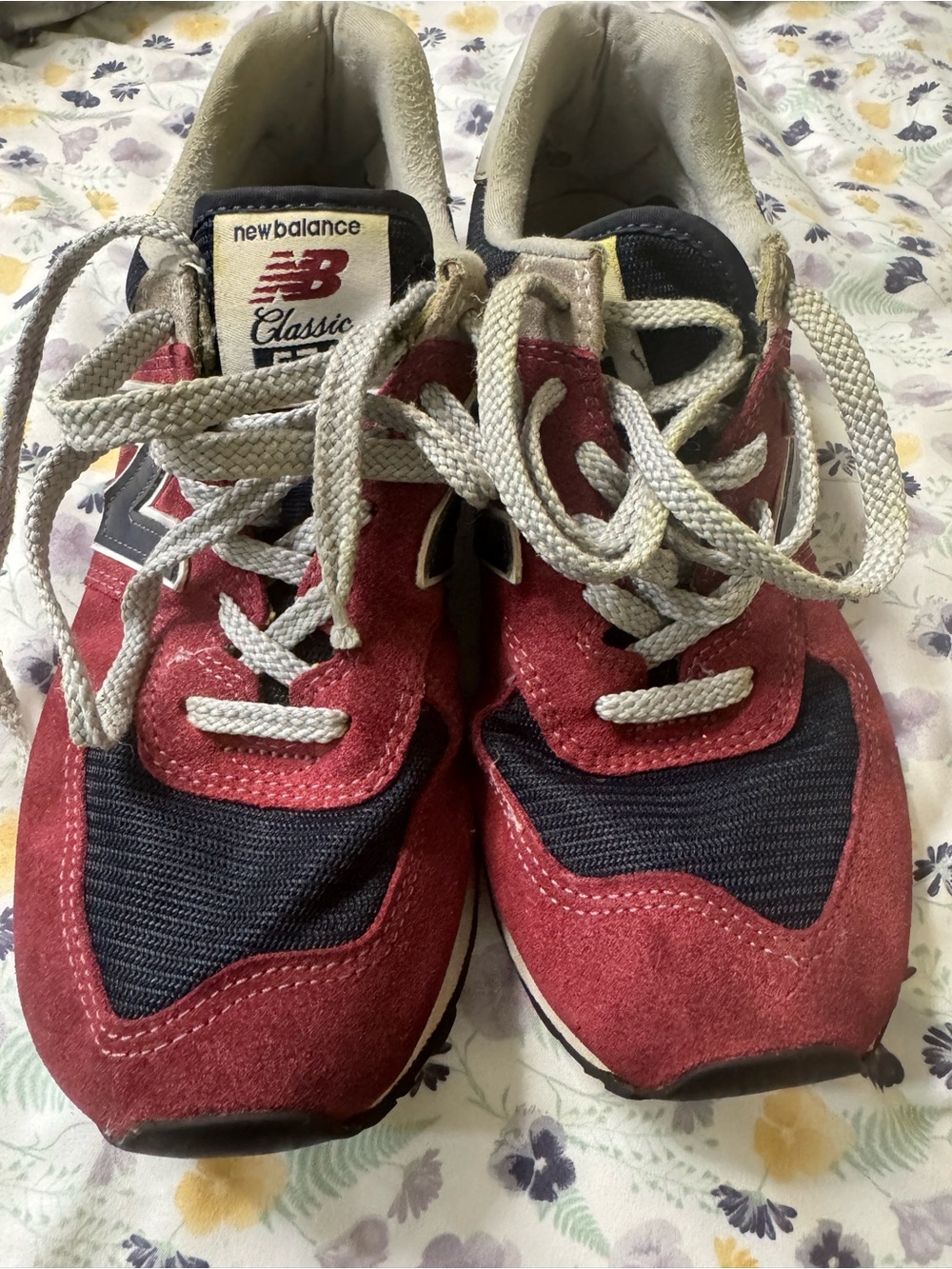 New Balance 574 Classic Burgundy & Blue Sneakers Size 8.5
